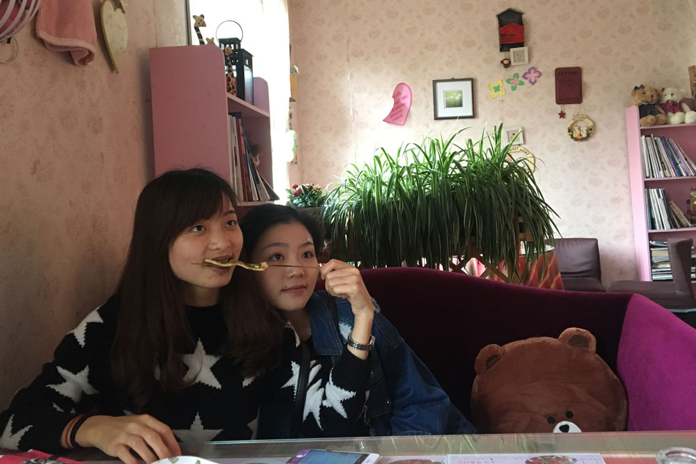 蜜桃成人AV一区二区三区